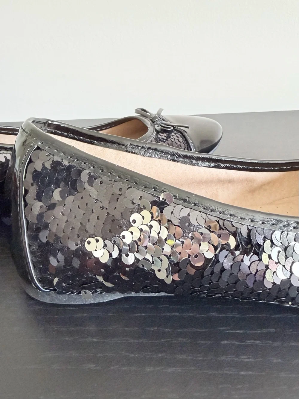 SO Roselyn Girls 5 Ballet Flats Black Silver Reversible Sequins Memory Foam